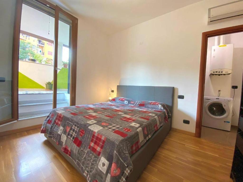 Conte Rosso House, Con Doppia Terrazza In Coorte Tranquilla A Due Passi Da Stazione E Metropolitana Lambrate Apartment Milan Bagian luar foto